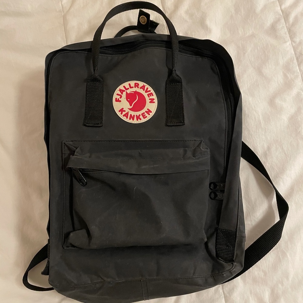 black Fjallraven Kanken